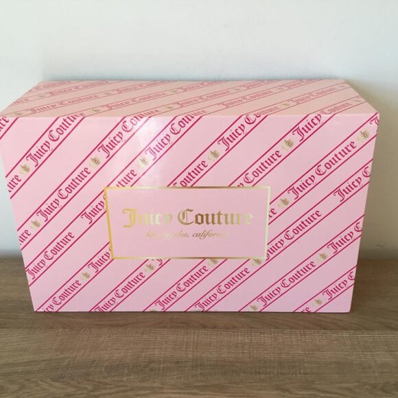 Juicy Couture Speedy Pink Mini Bag & Matching Furry Heart Bag Charm New in Box - Picture 5 of 6